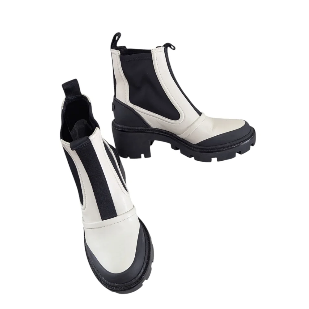 Tory Burch Black and White Women's Chelsea Boots... Size 8